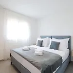 2 Bedroom Amazing In Privlaka