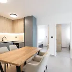 2 Bedroom Amazing In Apartman Privlaka (Zadar)