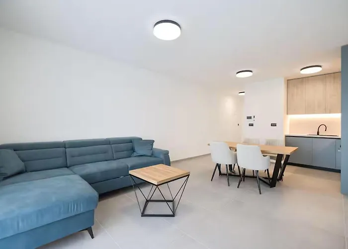 2 Bedroom Amazing In *