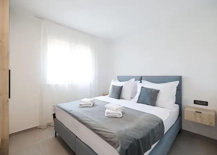 2 Bedroom Amazing In Привлака