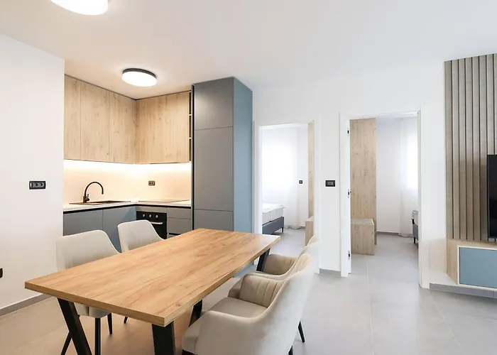2 Bedroom Amazing In Апартаменты Привлака