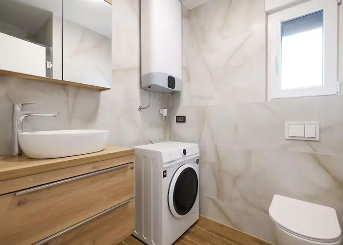 2 Bedroom Amazing In * Привлака